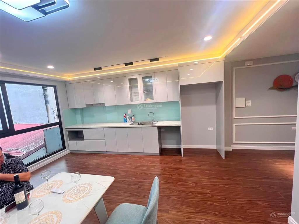 Gần ô tô tránh phố minh khai, ngõ thông rộng kinh doanh sầm uất, thang máy. lô góc, 47m*5t, 7,8 tỷ.
