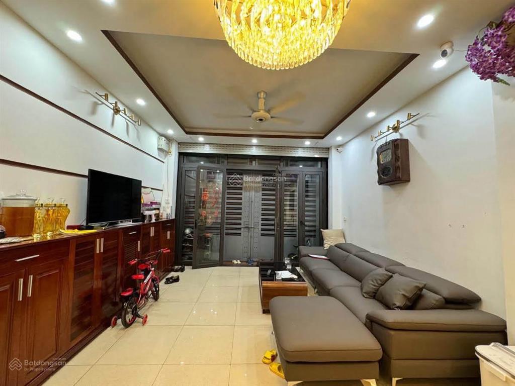 Ô tô vào nhà phố dương văn bé, ngõ thông kinh doanh tốt. nhà đẹp, 2 thoáng. 48m*5t giá 8,5 tỷ có tl