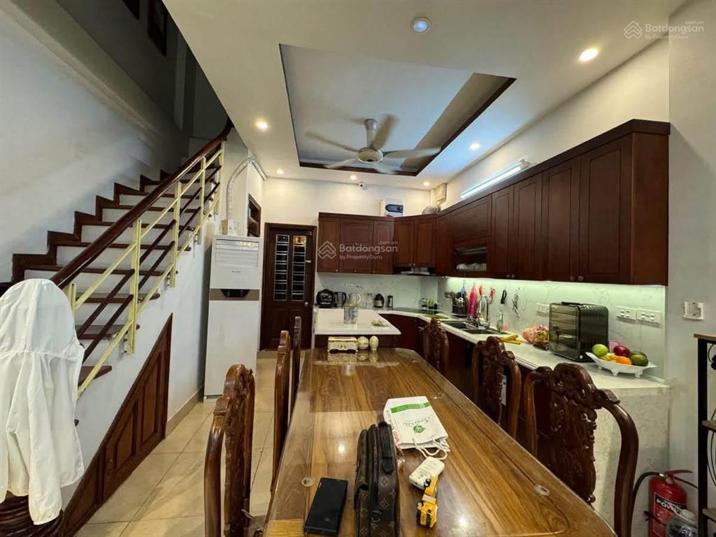 Ô tô vào nhà phố dương văn bé, ngõ thông kinh doanh tốt. nhà đẹp, 2 thoáng. 48m*5t giá 8,5 tỷ có tl