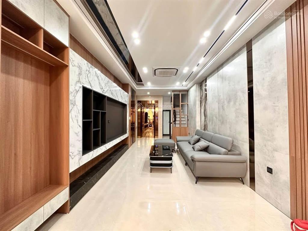 Cực hiếm phố kim ngưu, phân lô, ngõ nông, tặng full nt xịn. 2 thoáng trước sau. 35m*5t* 6,5 tỷ.