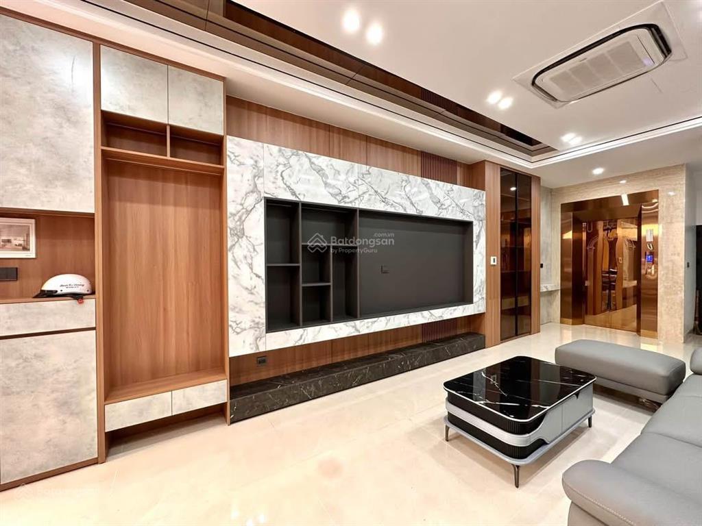 Cực hiếm phố kim ngưu, phân lô, ngõ nông, tặng full nt xịn. 2 thoáng trước sau. 35m*5t* 6,5 tỷ.