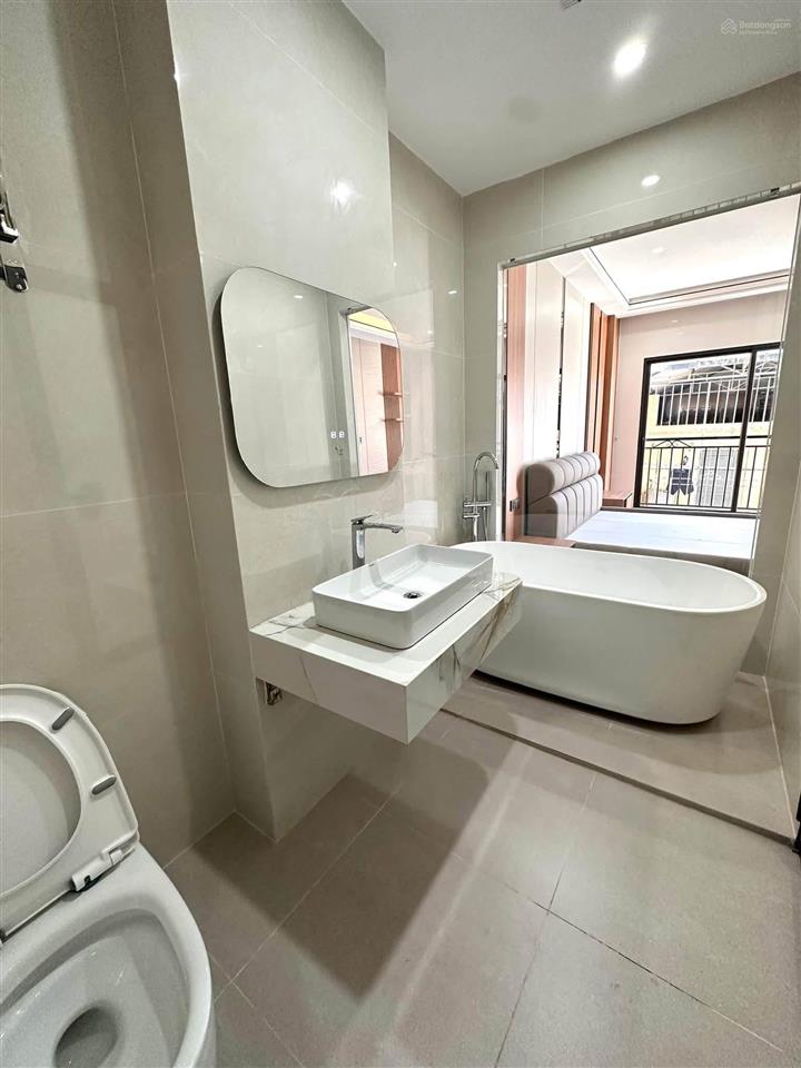 Cực hiếm phố kim ngưu, phân lô, ngõ nông, tặng full nt xịn. 2 thoáng trước sau. 35m*5t* 6,5 tỷ.