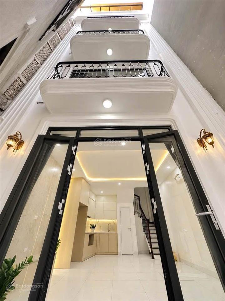 Gần mặt phố minh khai, nhà mới, tặng full nt đẹp, ngõ 2 xe máy tránh, không qh, 42m*5t * 6,9 tỷ