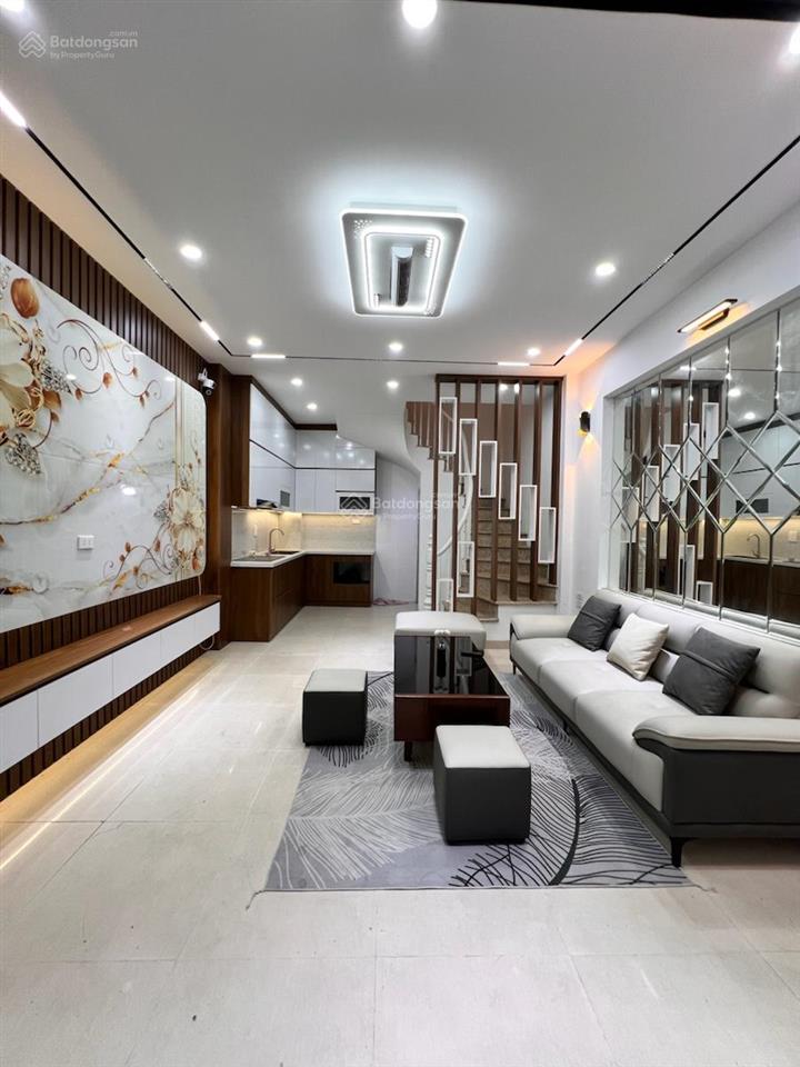 Gần ô tô phố hồng mai, nhà mới phân lô đẹp, 10m ra ô tô tránh, tặng nt xịn, 35m*6t giá 6,35 tỷ.