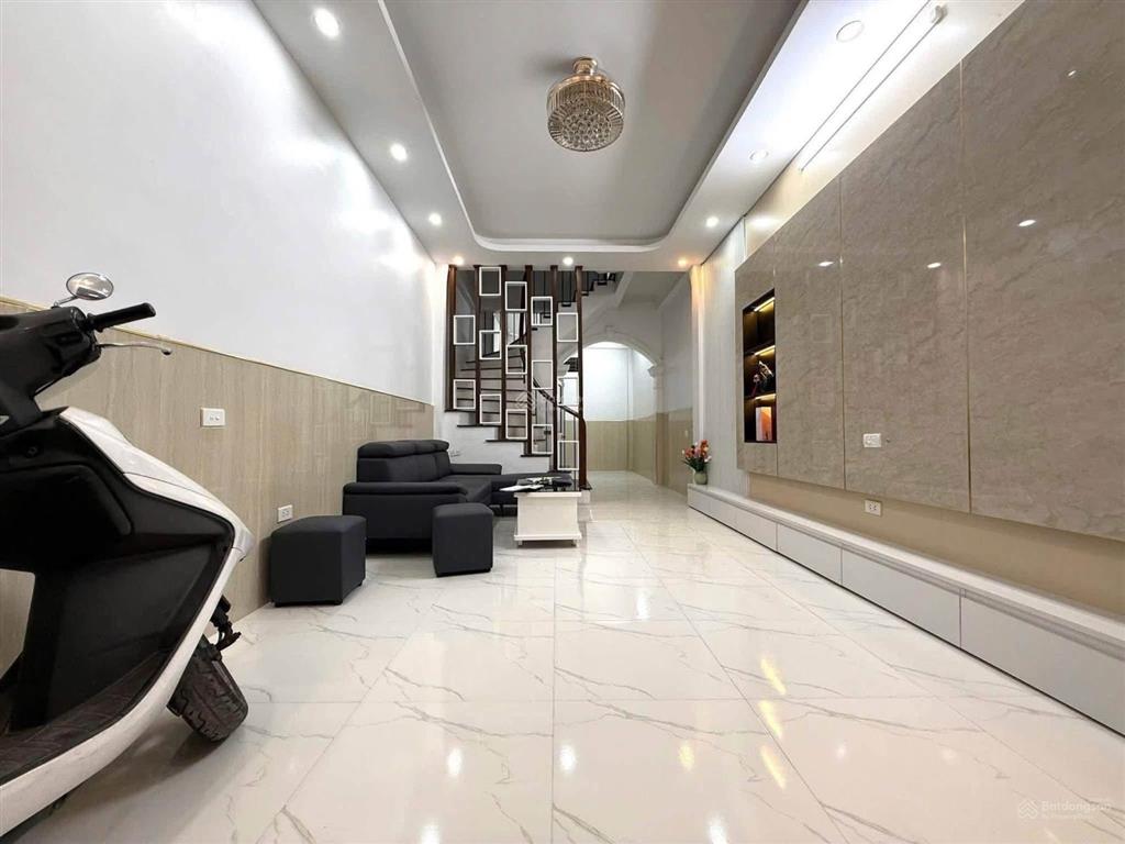 Gần ô tô phố hồng mai, nhà mới phân lô đẹp, 10m ra ô tô tránh, tặng nt xịn, 35m*6t giá 6,35 tỷ.