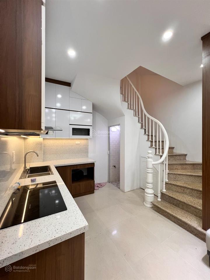 Gần ô tô phố hồng mai, nhà mới phân lô đẹp, 10m ra ô tô tránh, tặng nt xịn, 35m*6t giá 6,35 tỷ.