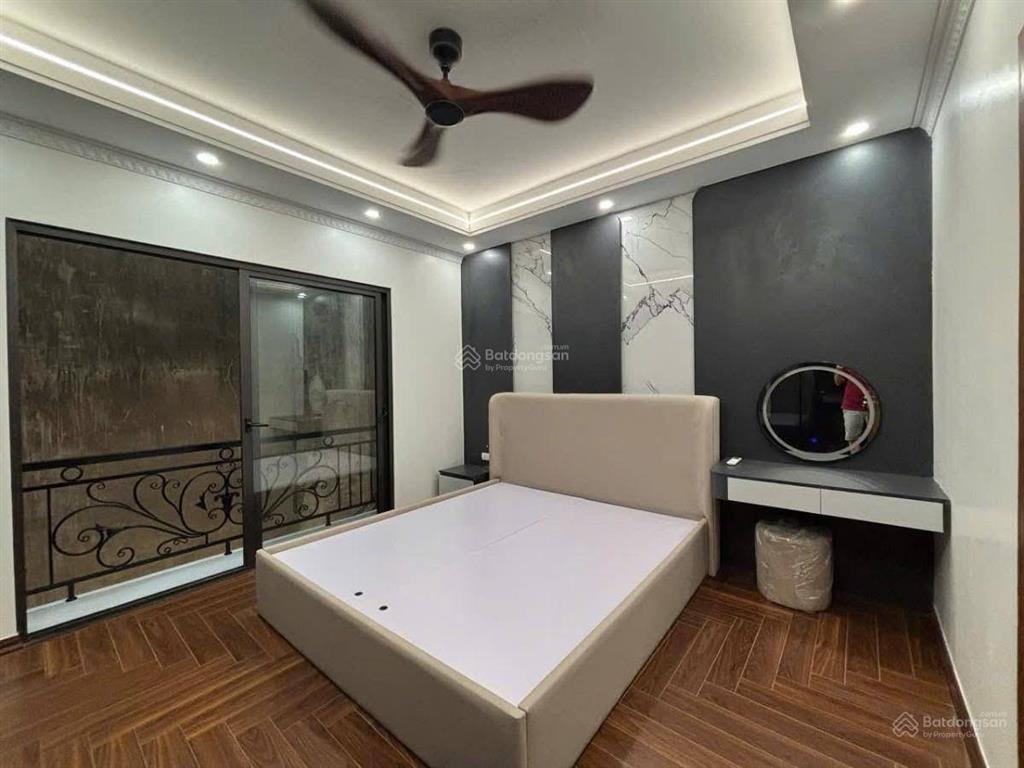 Lô góc 2 thoáng minh khai, ngõ nông thông kd sầm uất. thang máy, nhà mới, 48m*6t giá 8,8 tỷ