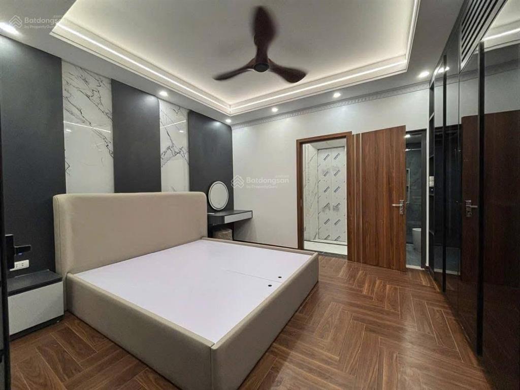 Lô góc 2 thoáng minh khai, ngõ nông thông kd sầm uất. thang máy, nhà mới, 48m*6t giá 8,8 tỷ
