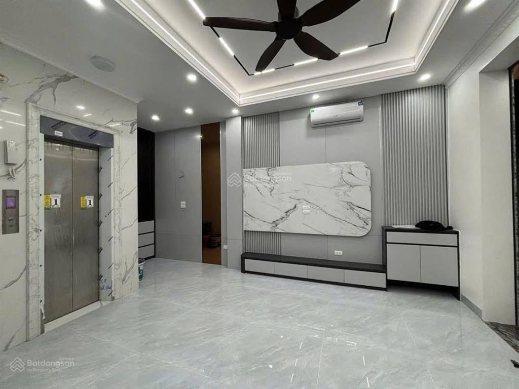 Lô góc 2 thoáng minh khai, ngõ nông thông kd sầm uất. thang máy, nhà mới, 48m*6t giá 8,8 tỷ