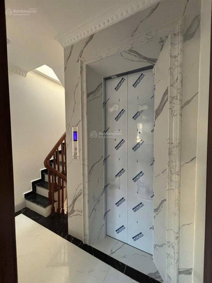 Lô góc 2 thoáng minh khai, ngõ nông thông kd sầm uất. thang máy, nhà mới, 48m*6t giá 8,8 tỷ