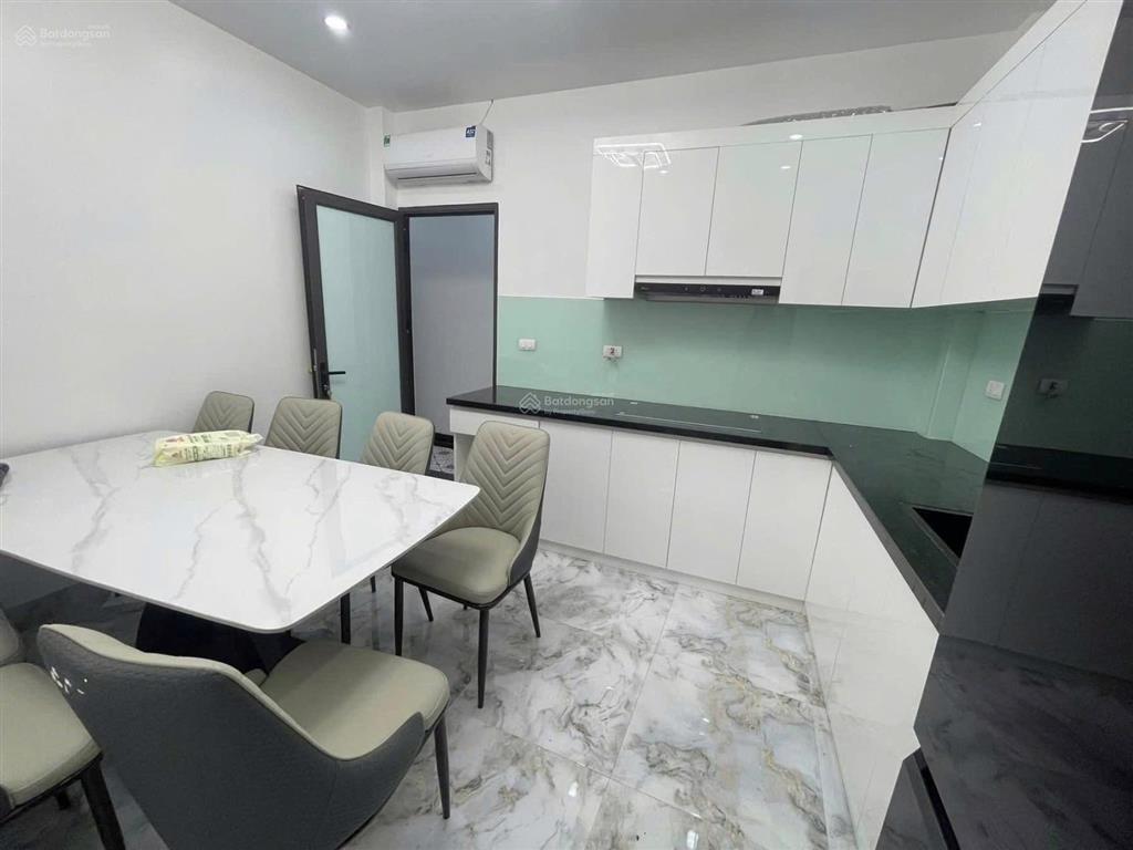 Gần phố bạch mai, ngõ nông thông thoáng, lô góc nhà đẹp 2 thoáng, nt xịn sò. 50m*5t*8,5 tỷ có tl.