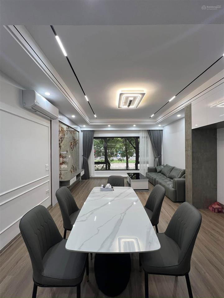 Cực hiếm nhà minh khai, thang máy, ô tô đỗ cửa, tặng nội thất xịn, nhà mới. 36m*5t, giá 7,5 tỷ.