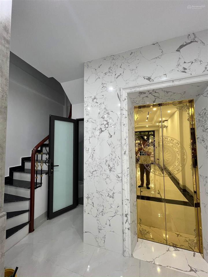 Cực hiếm nhà minh khai, thang máy, ô tô đỗ cửa, tặng nội thất xịn, nhà mới. 36m*5t, giá 7,5 tỷ.