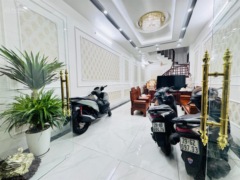 Giảm giá cực sâu thanh nhàn, thang máy, ngõ nông thông kinh doanh, 54m*5t, 8,5 tỷ. có tl.