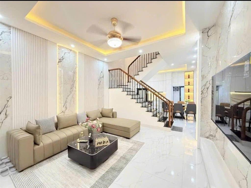 Gần ô tô tránh phố dương văn bé, ngõ thông kinh doanh tốt. thang máy, tặng full nt, 48m*5t giá 8 tỷ