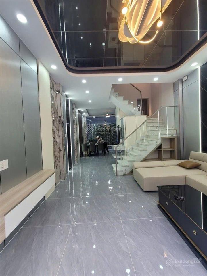 Siêu phẩm phạm văn đồng 58m2 (4.4x13) gần sân bay công viên và các trường đại học mà chỉ 9 tỷ