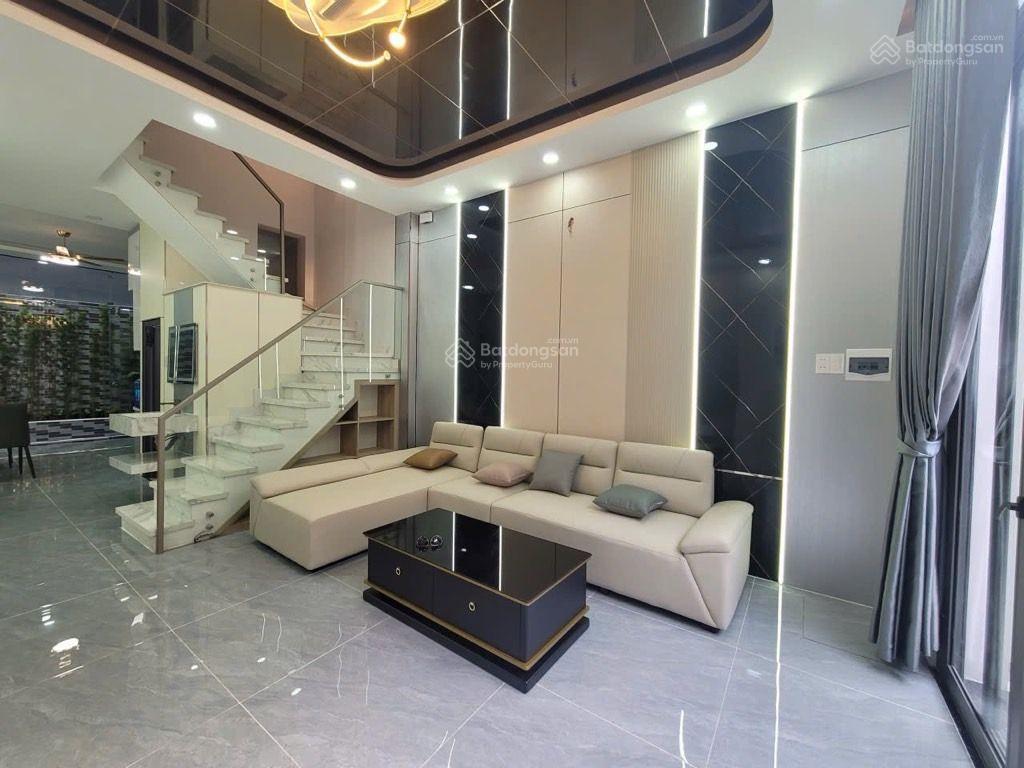 Siêu phẩm phạm văn đồng 58m2 (4.4x13) gần sân bay công viên và các trường đại học mà chỉ 9 tỷ