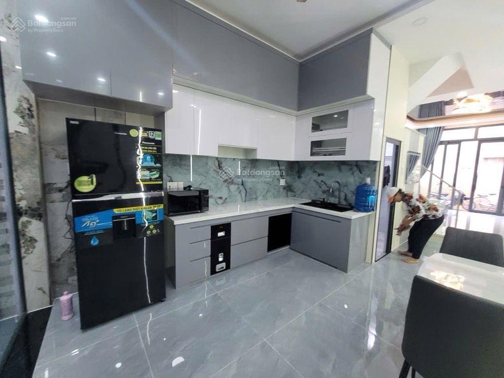 Siêu phẩm phạm văn đồng 58m2 (4.4x13) gần sân bay công viên và các trường đại học mà chỉ 9 tỷ