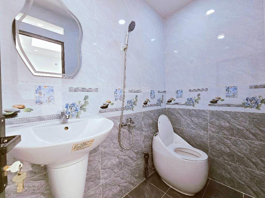 Bán nhà riêng tại phường hạnh thông, 5,68 tỷ, 33m2, giá ưu đãi, view đẹp