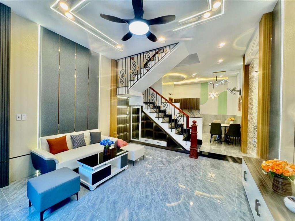 Hẻm xe hơi  hẻm thông  khu dân trí an ninh  ngang gần 5m bề thế  nhà mới full nội thất