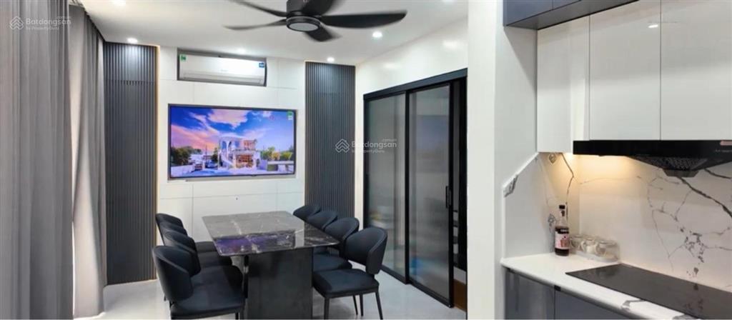 Nhà đẹp mới tinh 7 tầng thang máy  gara oto ngay cạnh aeon cổ linh long biên  12 tỷ