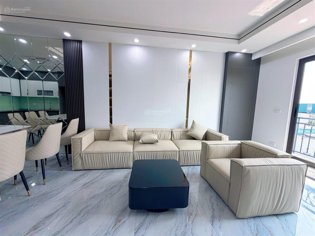Bán nhà mới tinh 55m2, 4pn, gara ô tô, thang máy 7 tầng, 13 tỷ tại bát khối, long biên, hà nội