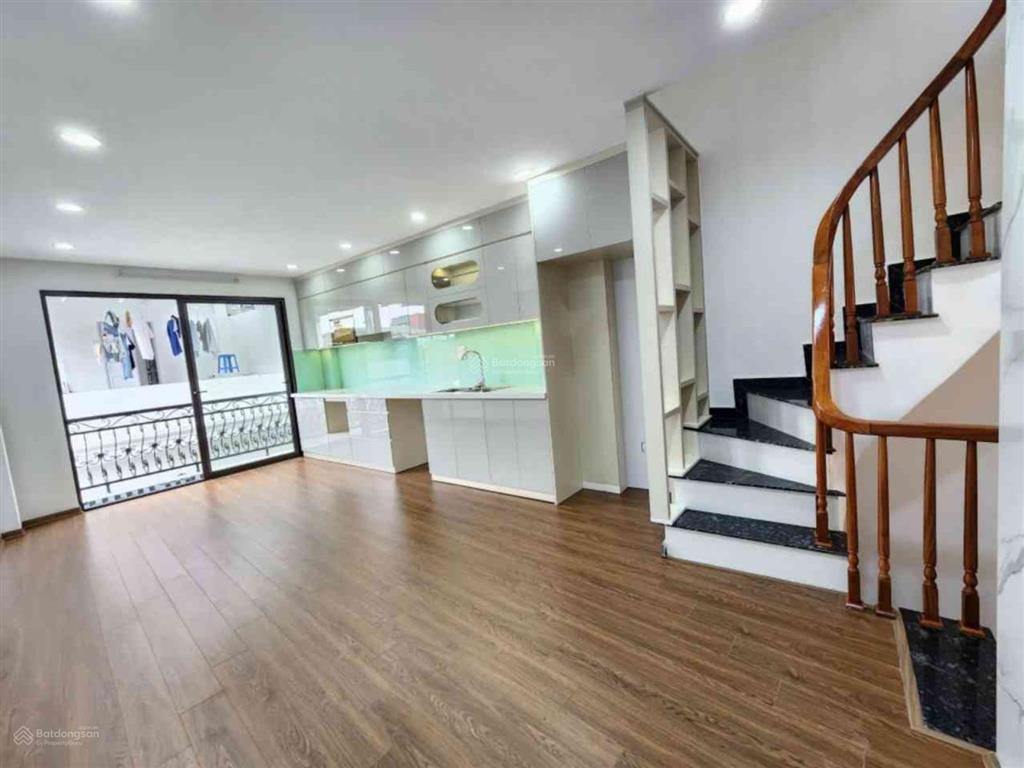 Bán gấp 9,5 tỷ nhà đẹp xây mới tinh 6 tầng  thang máy phố trần đại nghĩa, gần đh bách khoa