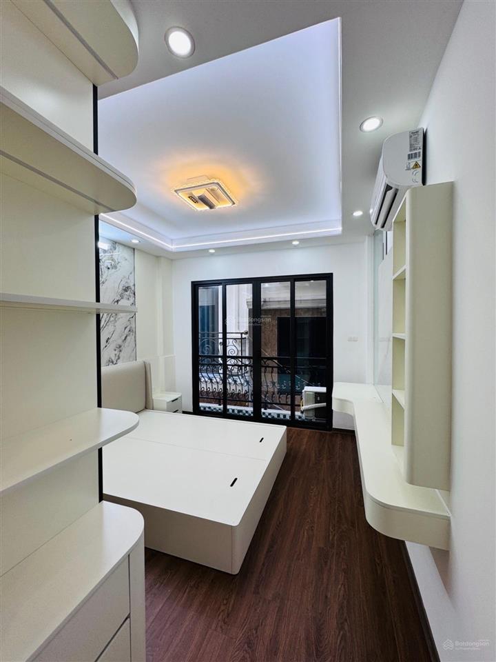 Bán gấp 9,5 tỷ nhà đẹp xây mới tinh 6 tầng  thang máy phố trần đại nghĩa, gần đh bách khoa