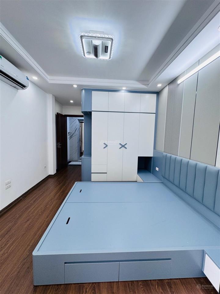 Bán gấp 9,5 tỷ nhà đẹp xây mới tinh 6 tầng  thang máy phố trần đại nghĩa, gần đh bách khoa