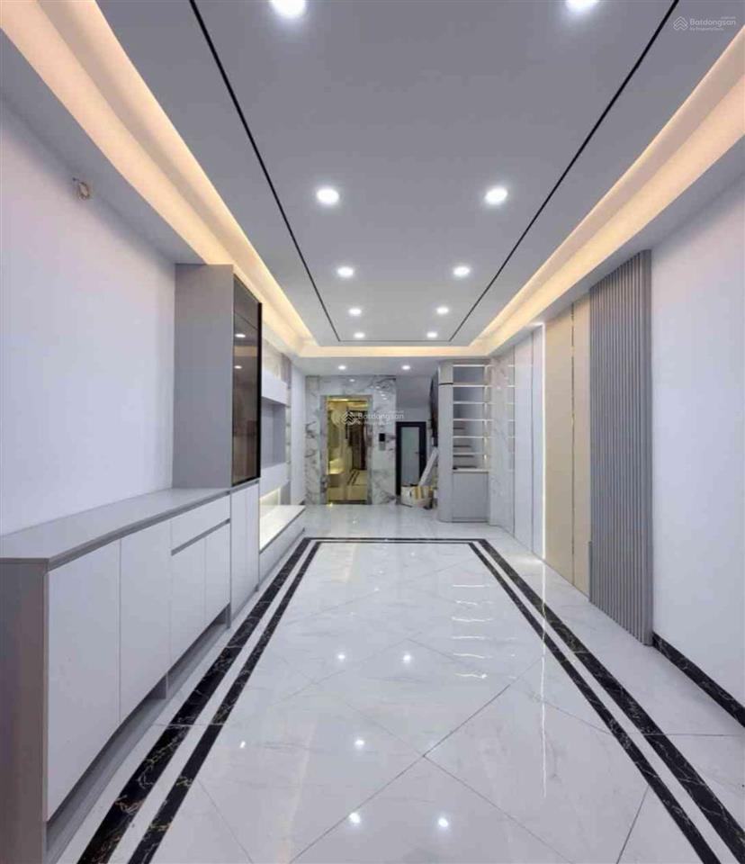 Siêu hiếm 8 tỷ  nhà xây mới 6 tầng  4pn có thang máy, chính chủ bán gấp về ở ngay
