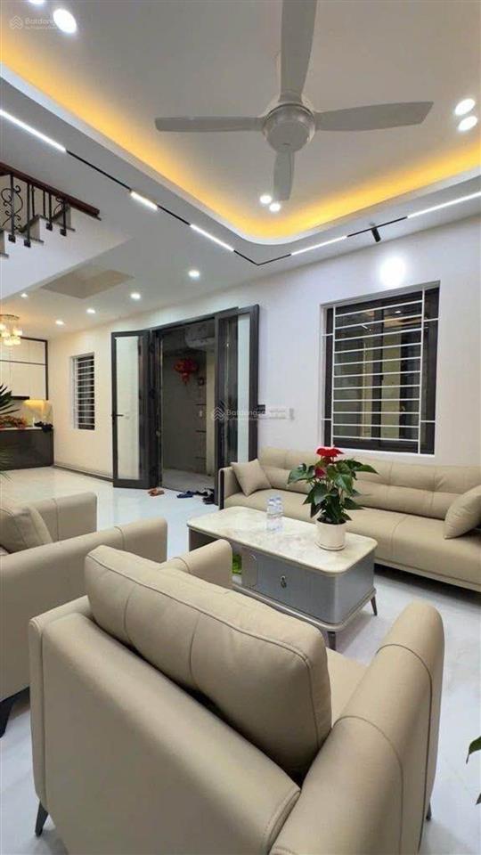 Cách 1 nhà ra mặt phố oto chạy, quá hiếm! nhà mặt ngõ minh khai sầm uất, 4pn ở hoặc cho thuê  8tỷ