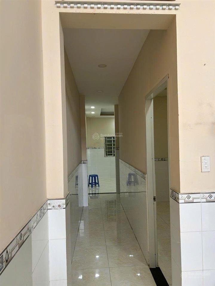 Sát chợ linh xuân nhà nguyên căn 1 trệt 1 lầu rộng rãi  vào ở ngay!