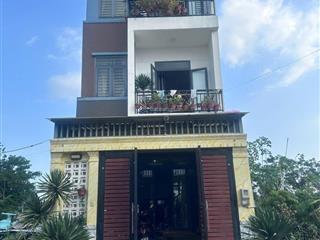 Cho thuê nhà đẹp long trường đường 12m  full nội thất xịnlý tưởng kinh doanh & mở lớp