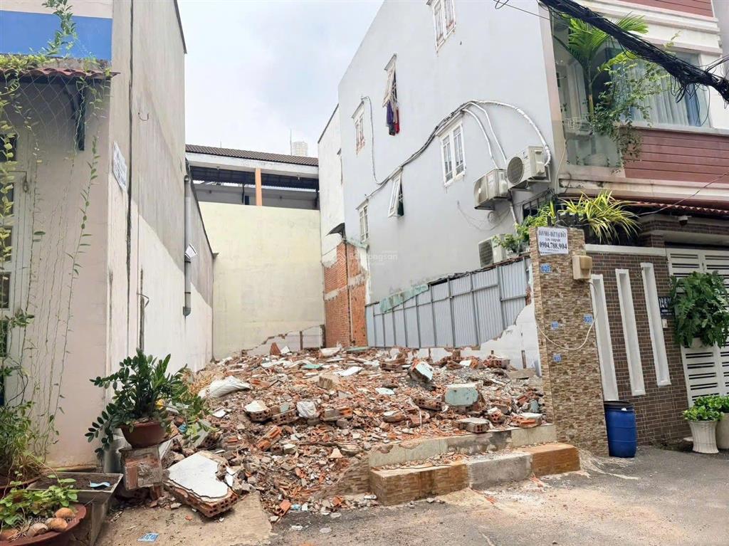 Giá tốt đất 100m2 hẻm ô tô đường 9, linh trung khu trung tâm xây 1 trệt 4 lầu  cạnh hoàng diệu 2