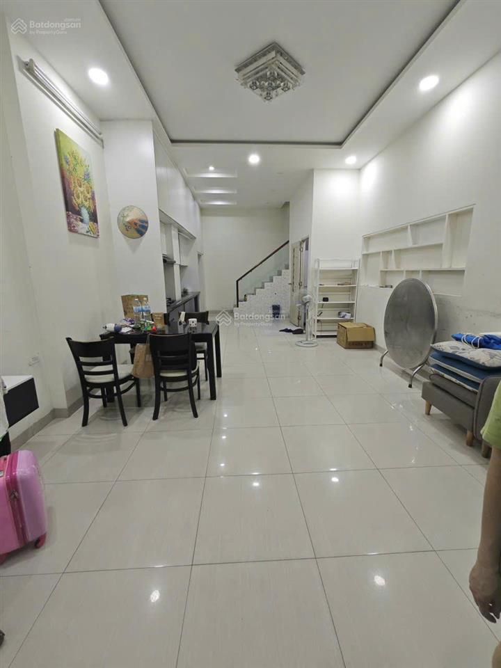 Chỉ 6.95 tỷ nhà 3 tầng ngay khu hồng long  sát vạn phúc, quốc lộ 13  có giá tốt cho đầu tư