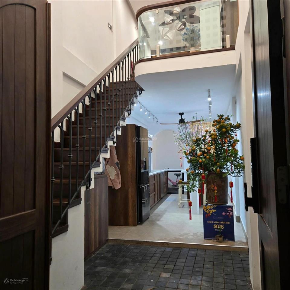 Hiếm, văn hội, chỉ 5,9 tỷ, 30m2, 4m mt, kinh doanh đỉnh, nhà 5 tầng, ô tô 570 đỗ cửa