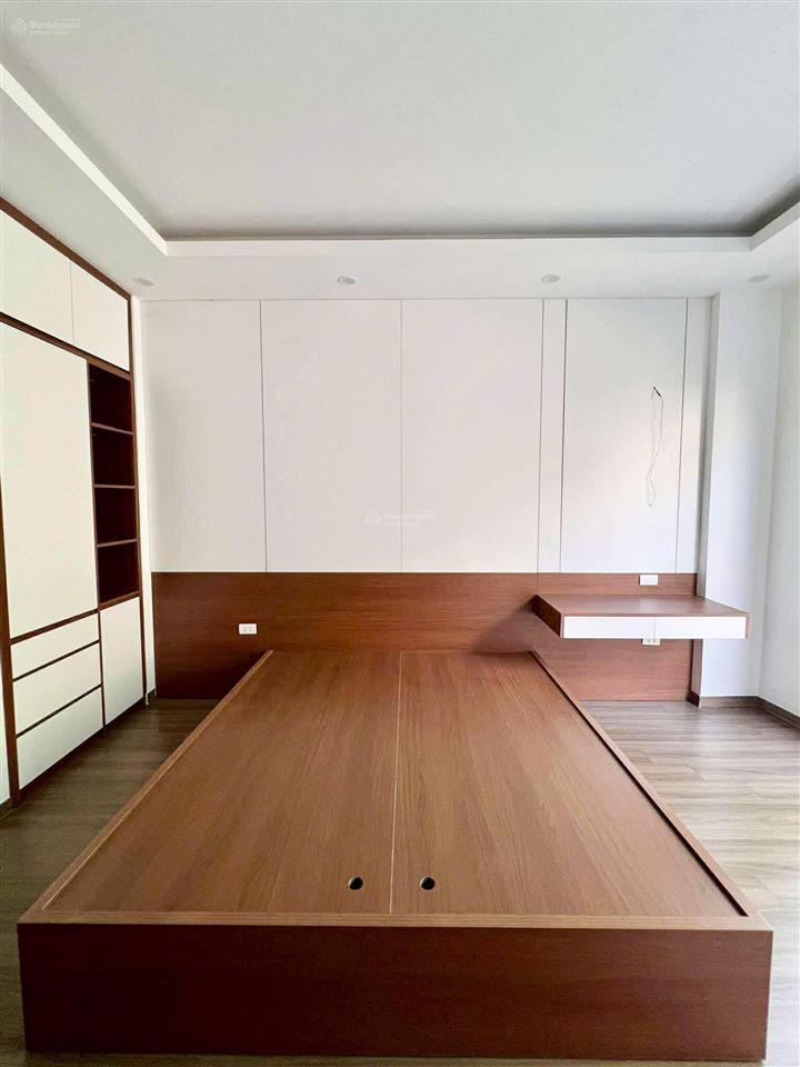 Hiếm! cổ nhuế, 52m2, 3 ngủ, cách ô tô tránh 5m. giá 9 tỷ có tl