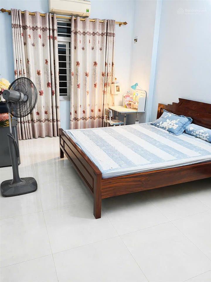 Bán nhà phú thượng, giáp phở hồ lợi, 60 m2, 4 tầng dân xây, ô tô đỗ cửa, ở ngay