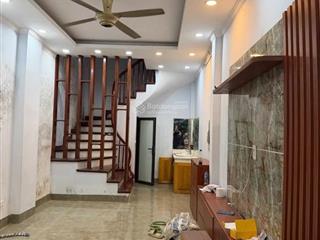 Bán nhà giải phóng  giáp bát  35m  6 tầng  lô góc  gần hồ  10m ra ôtô  #nhỉnh 8 tỷ