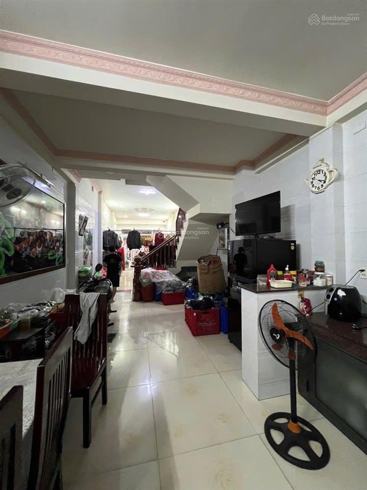 Nhà mặt tiền kinh doanh đường số 6, phước bình