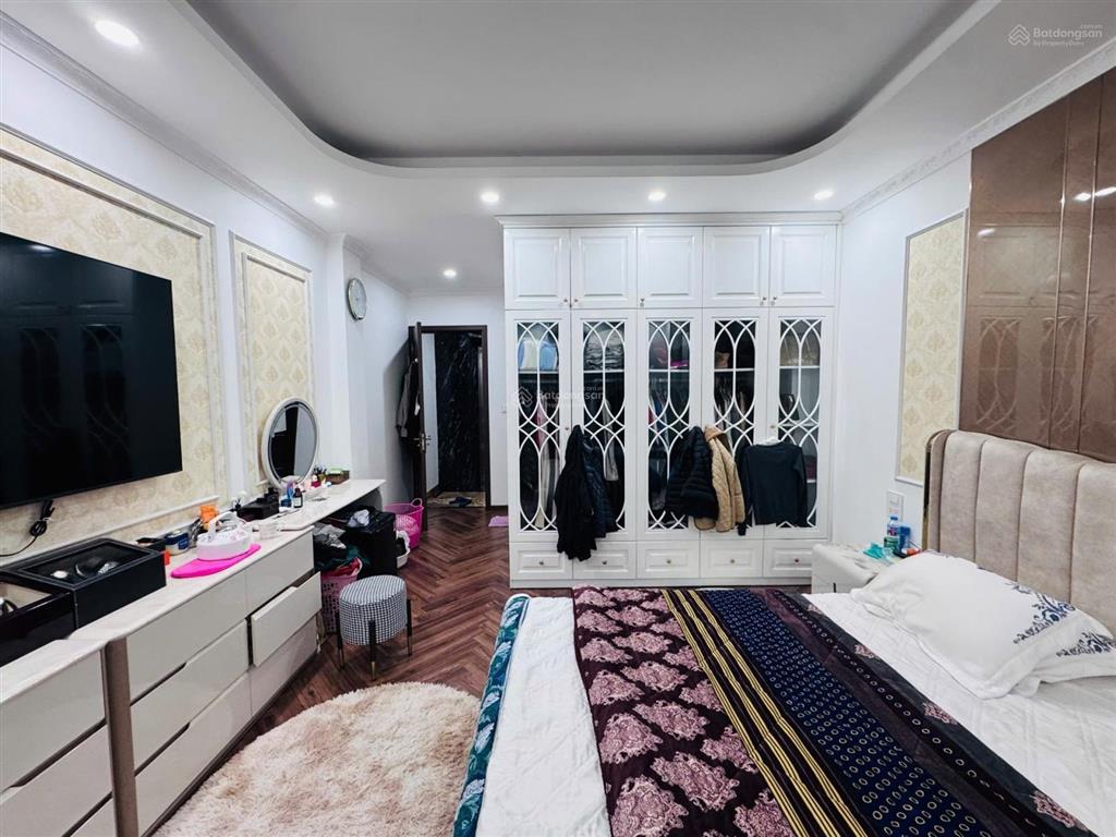 Bán nhà riêng phố hai bà trưng, 45m2 1 nhà ra ô tô
