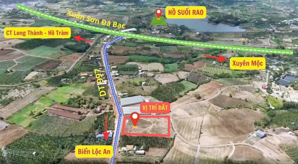 Bán gấp siêu phẩm hai mặt tiền 350m2 chỉ với 700 triệu đường đt997 suối rao cách biển 10p ngay brvt