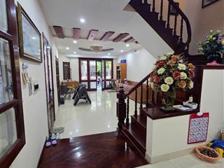 Hơn 16 tỷ văn quán ngay sát đường đôi nguyễn khuyến ,phân lô ,vỉa hè ,kd . 60m ,5tầng, mt 4,5