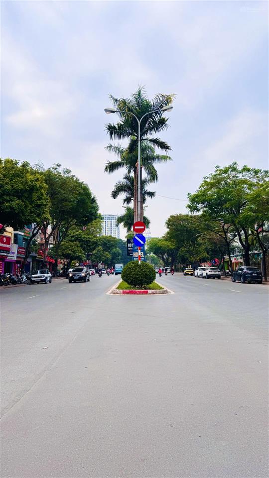 Phân lô văn quán, sát đường đôi nguyễn khuyến. ô tô tránh. kd. dt 60m2, 5 tầng, mt 5m. giá 15 tỷ