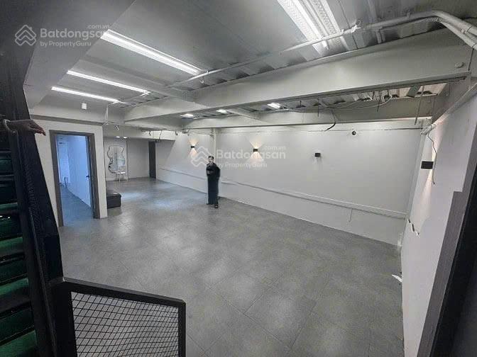 Siêu rẻ! 45 tỷ mt đường hoa phượng + hoa lan 8x25m hầm 4 tầng hđt 150 triệu