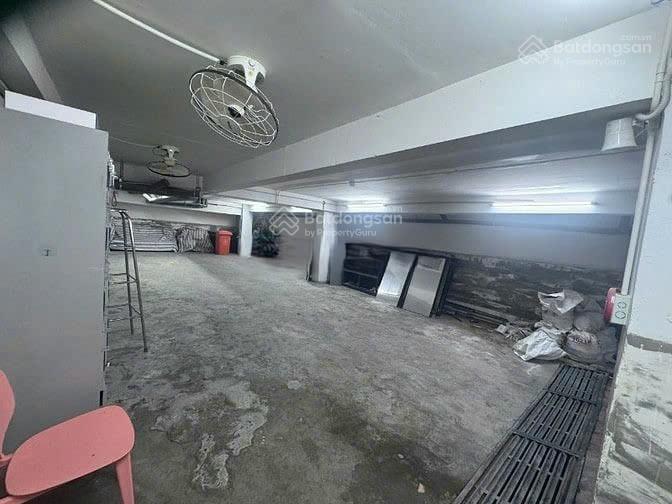 Siêu rẻ! 45 tỷ mt đường hoa phượng + hoa lan 8x25m hầm 4 tầng hđt 150 triệu