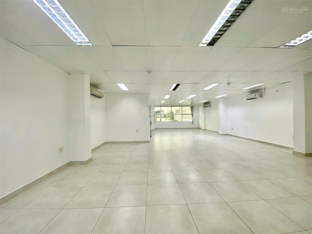 Toà nhà mt phan xích long 8x25m hầm 7 tầng hđt 250tr/th~ giá 45 tỷ