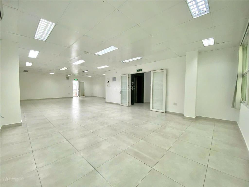 Toà nhà mt phan xích long 8x25m hầm 7 tầng hđt 250tr/th~ giá 45 tỷ