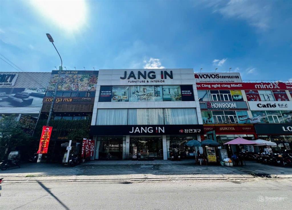 Ngộp bank cần bán mặt tiền song hành + trẫn não an khánh, q2 15x20m kc 4 tầng hđt 300tr/th 135 tỷ