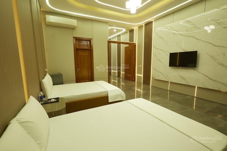 Cần tiền bán rẻ sh0p hoyse mđ hồng lam 25m, view thẳng biển, 110m2, 5x22. giá chỉ 4.7 tỷ.